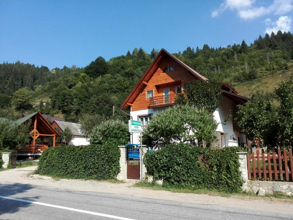 Pensiunea Piatra Mandrutului スカリショアラ エクステリア 写真